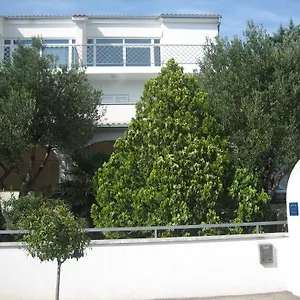 foglaljon itt
