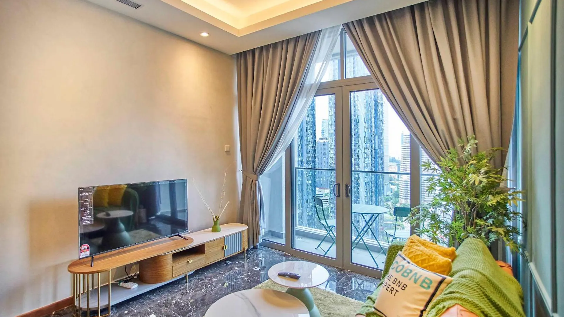 Апартаменты Royce Residence Klcc By Cobnb Куала-Лумпур