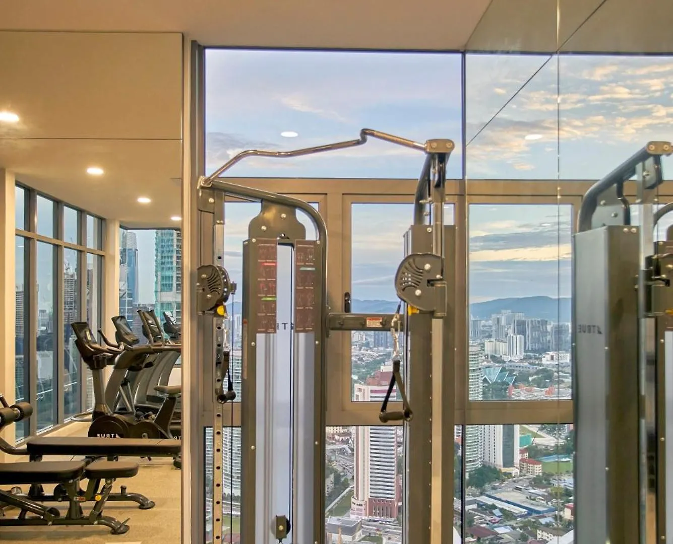 Royce Residence Klcc By Cobnb Kuala Lumpur